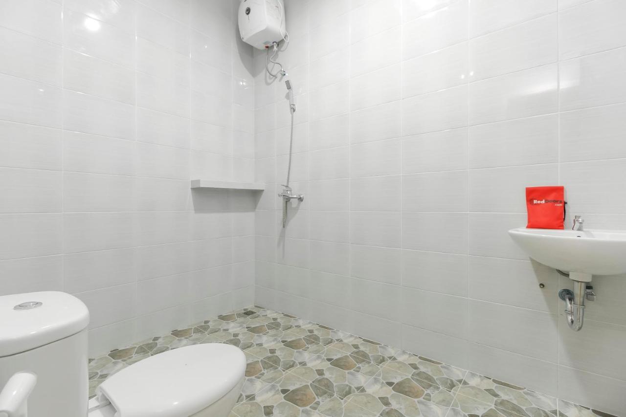 RedDoorz Premium @ Setiabudi Medan Sunggal Zewnętrze zdjęcie